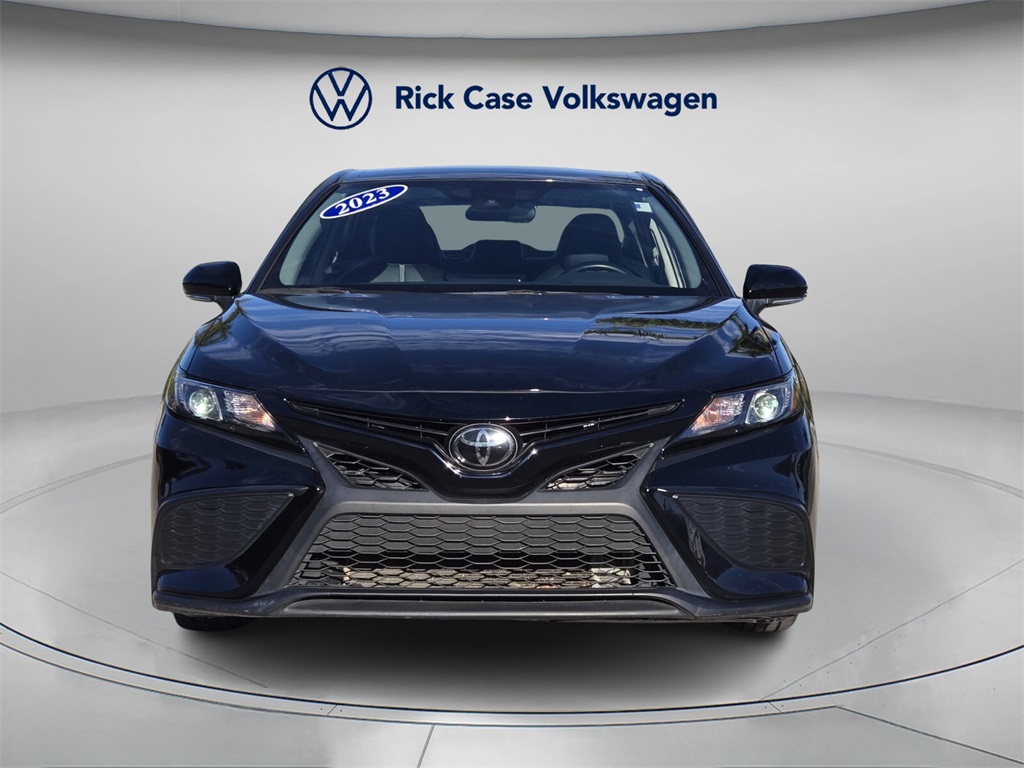 2023 Toyota Camry Image 2 of 27