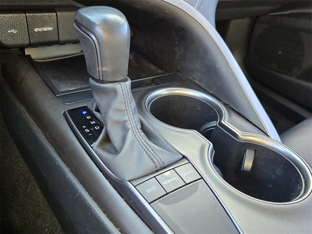 2023 Toyota Camry Image 21 of 27