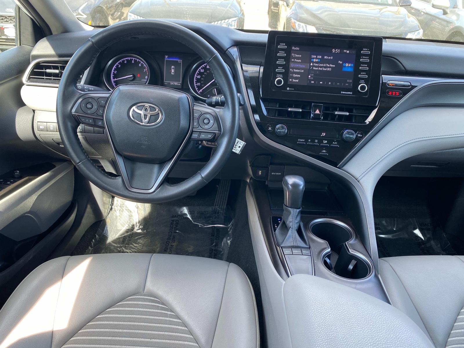 Vehicle image 9 of 22
