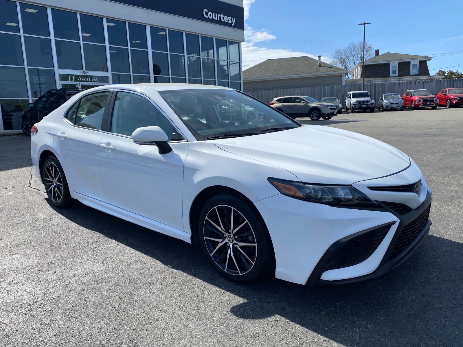 Vehicle image 3 of 22