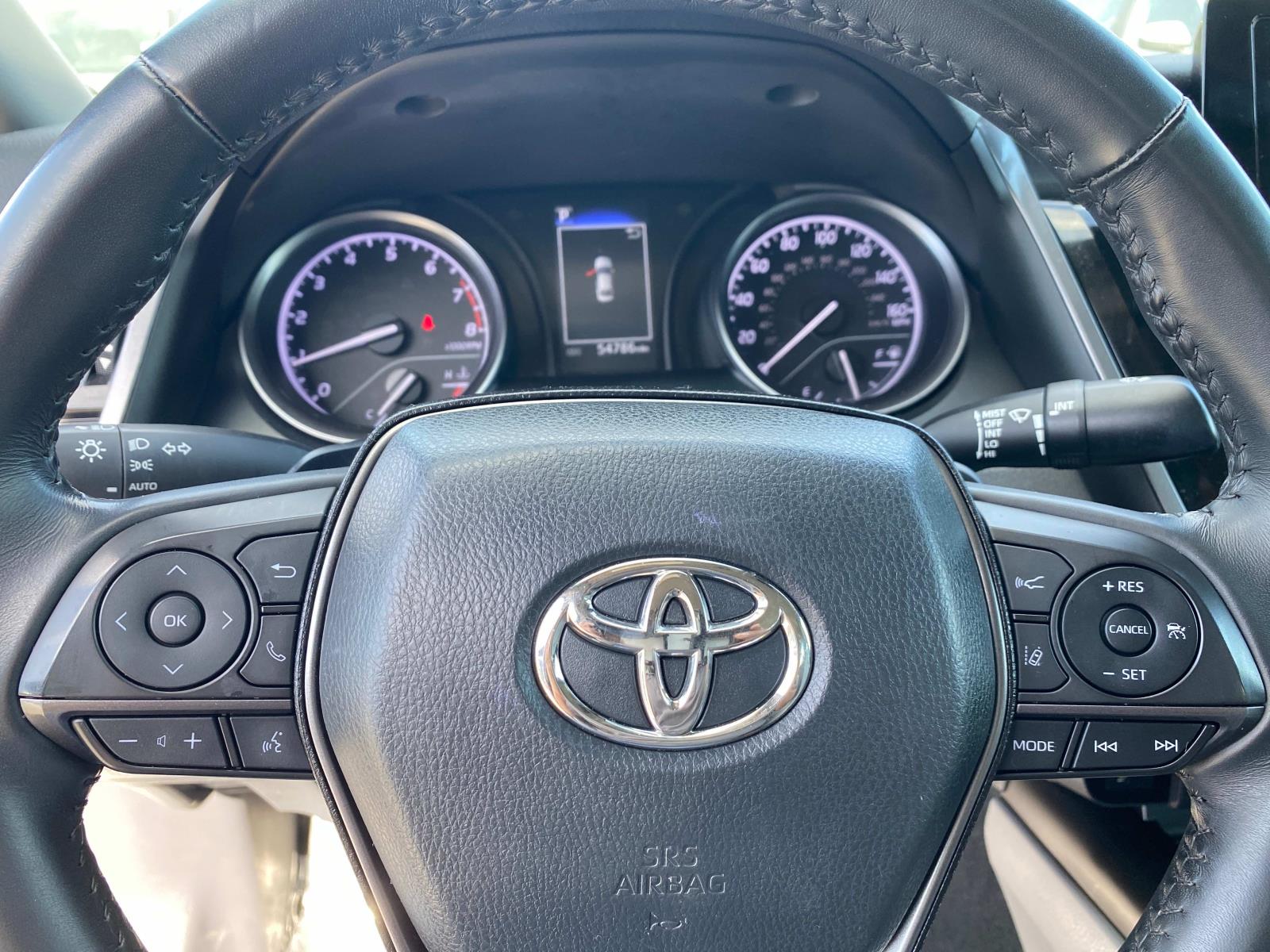 Vehicle image 13 of 22