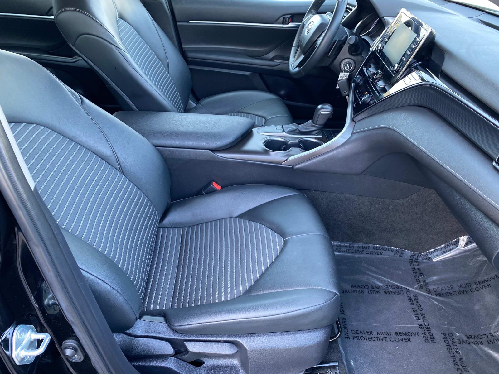 Vehicle image 23 of 29