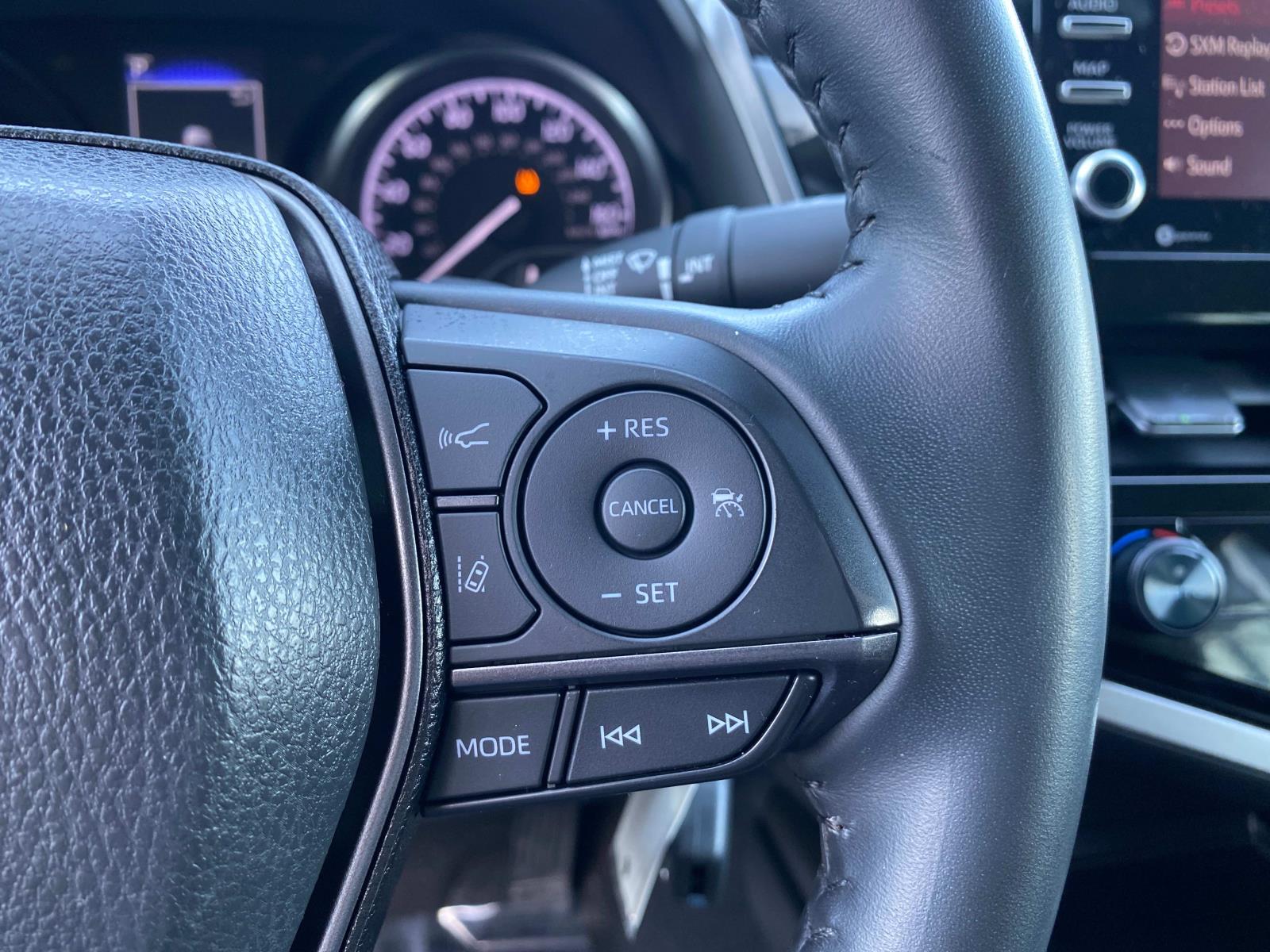 Vehicle image 16 of 29