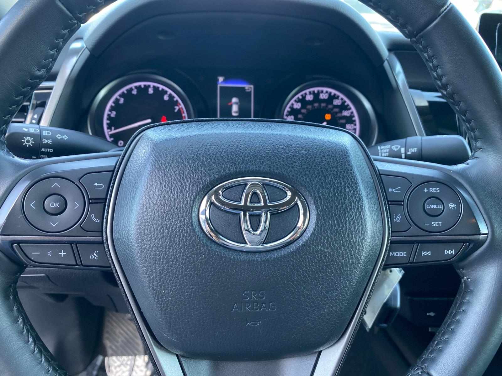 Vehicle image 15 of 29