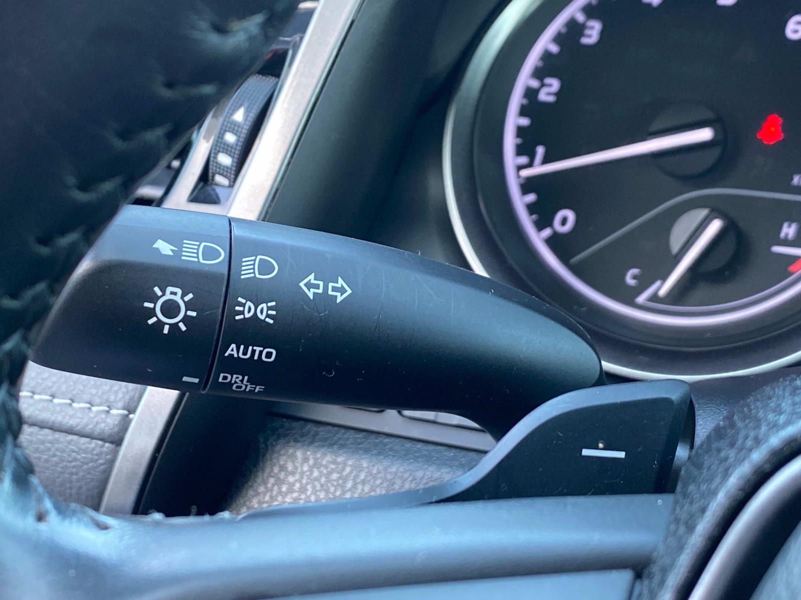Vehicle image 18 of 29
