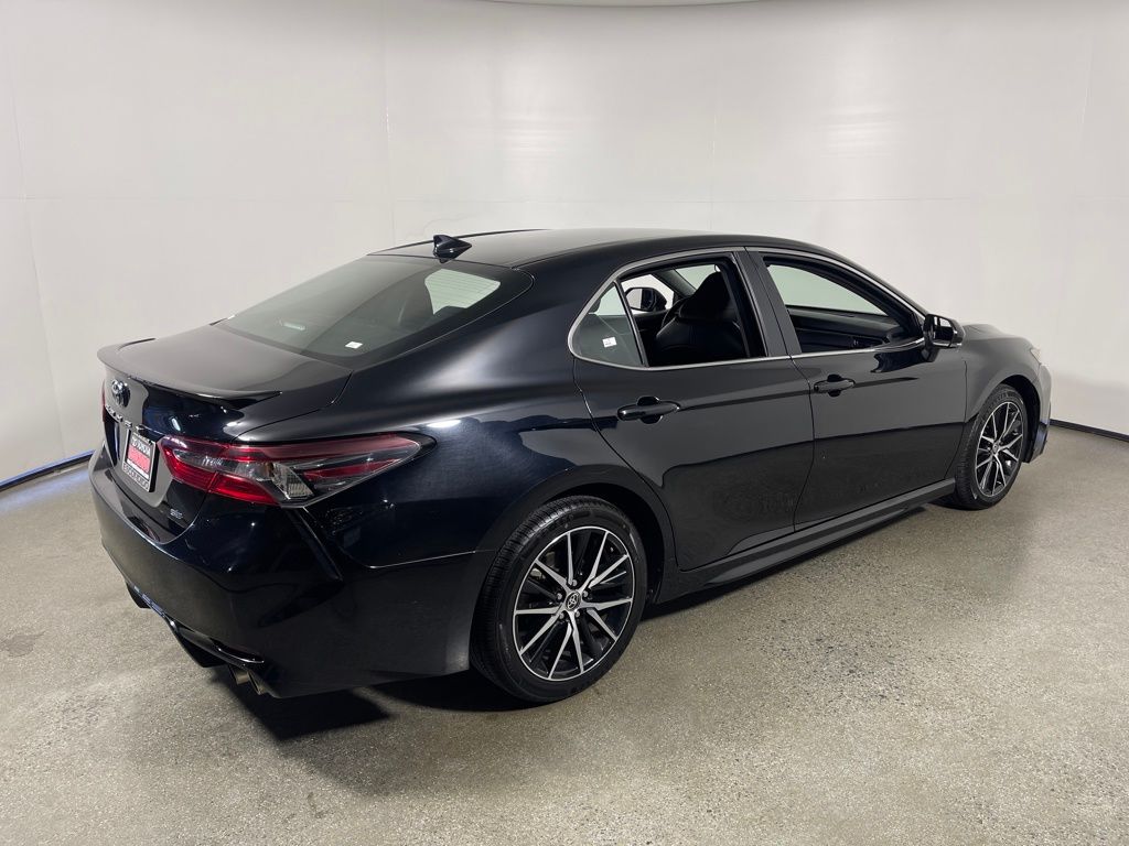 2023 Toyota Camry SE Image 5 of 30