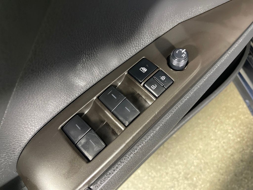 2023 Toyota Camry SE Image 23 of 30
