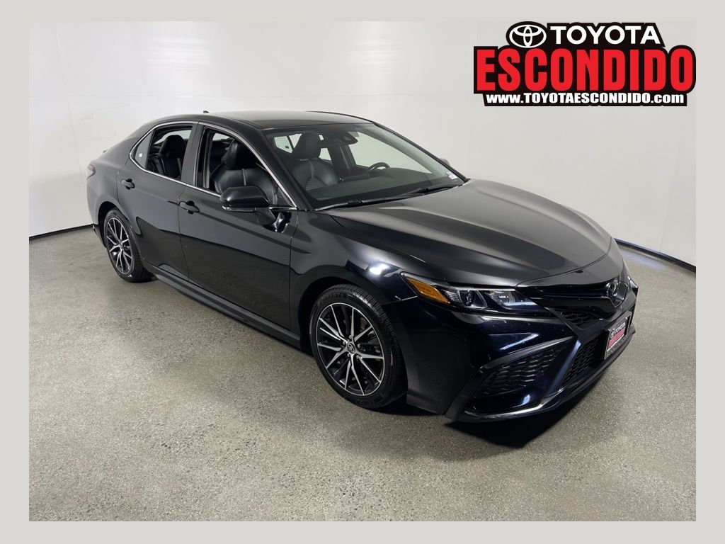2023 Toyota Camry SE Image 2 of 30