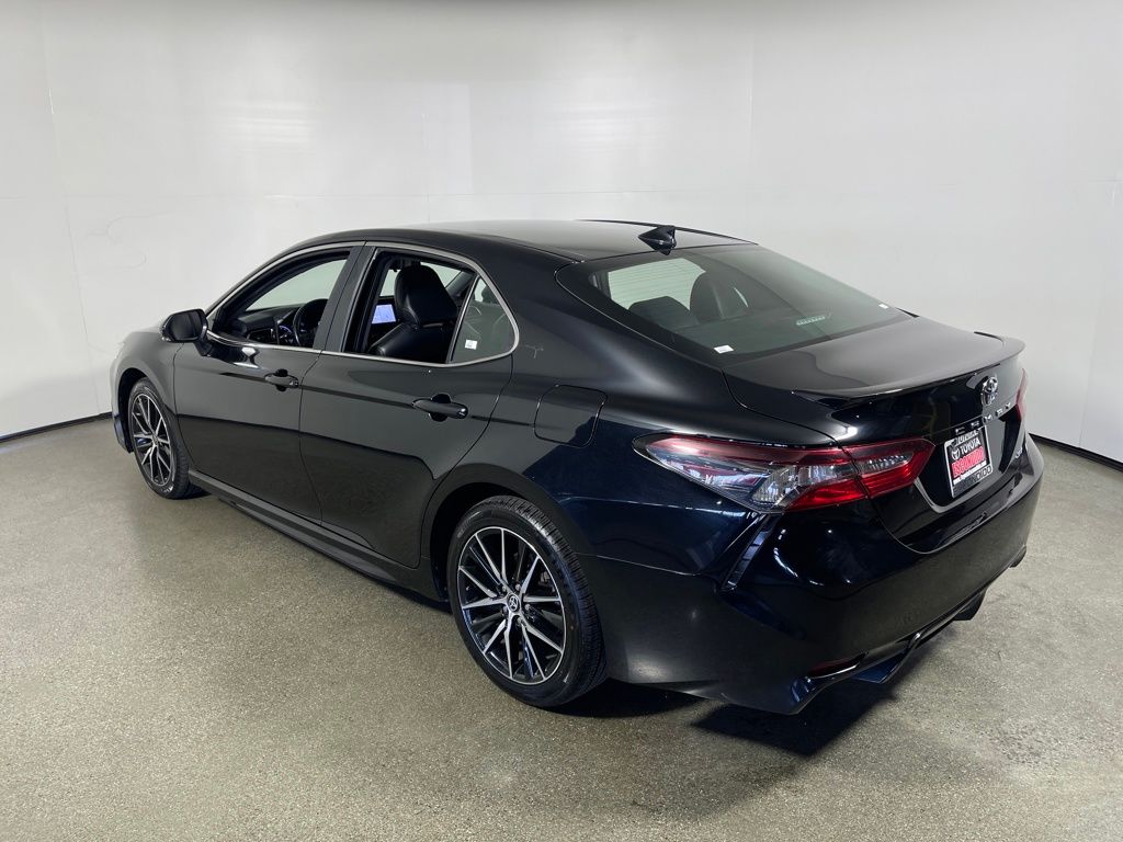 2023 Toyota Camry SE Image 7 of 30