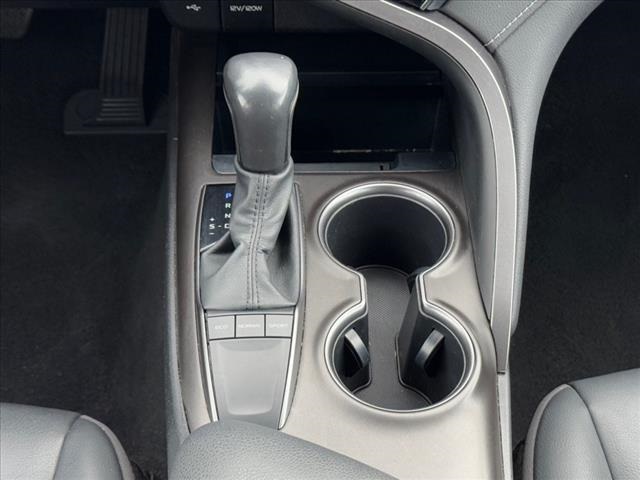 Vehicle image 22 of 23