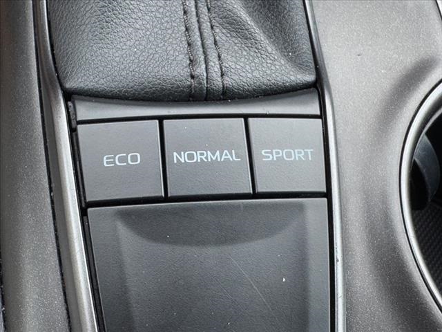 Vehicle image 13 of 23
