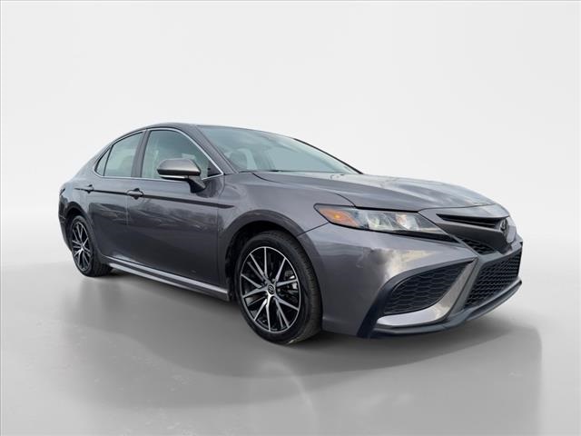 Vehicle image 3 of 23