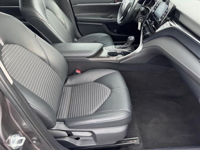 Vehicle image 16 of 23