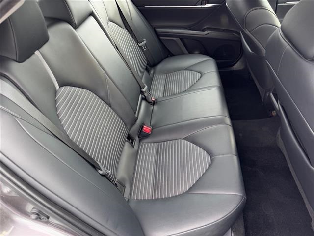 Vehicle image 20 of 23