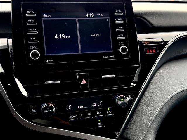 Vehicle image 10 of 23
