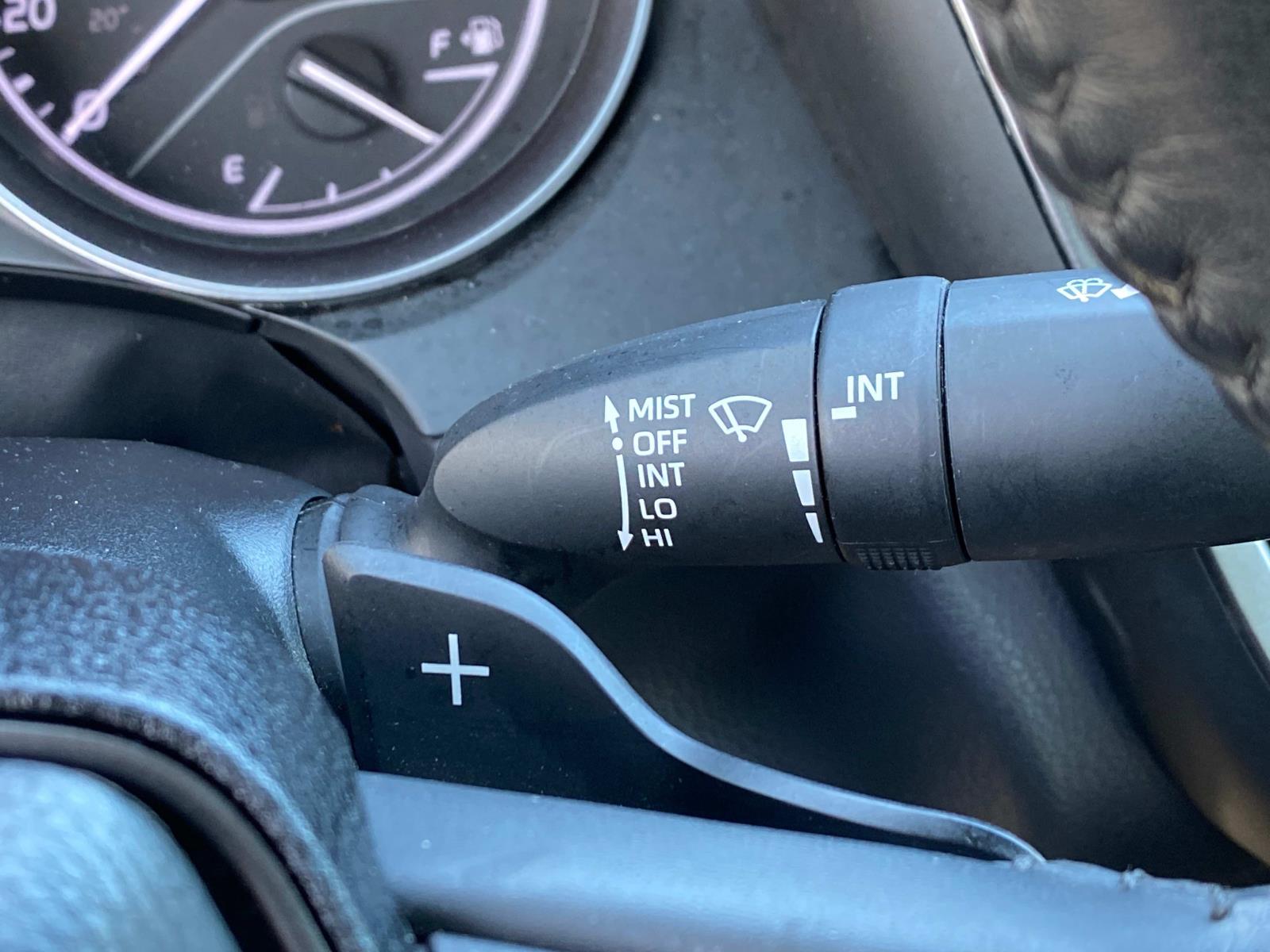Vehicle image 15 of 26