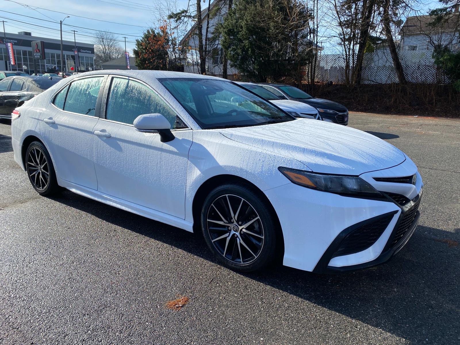 Vehicle image 4 of 26
