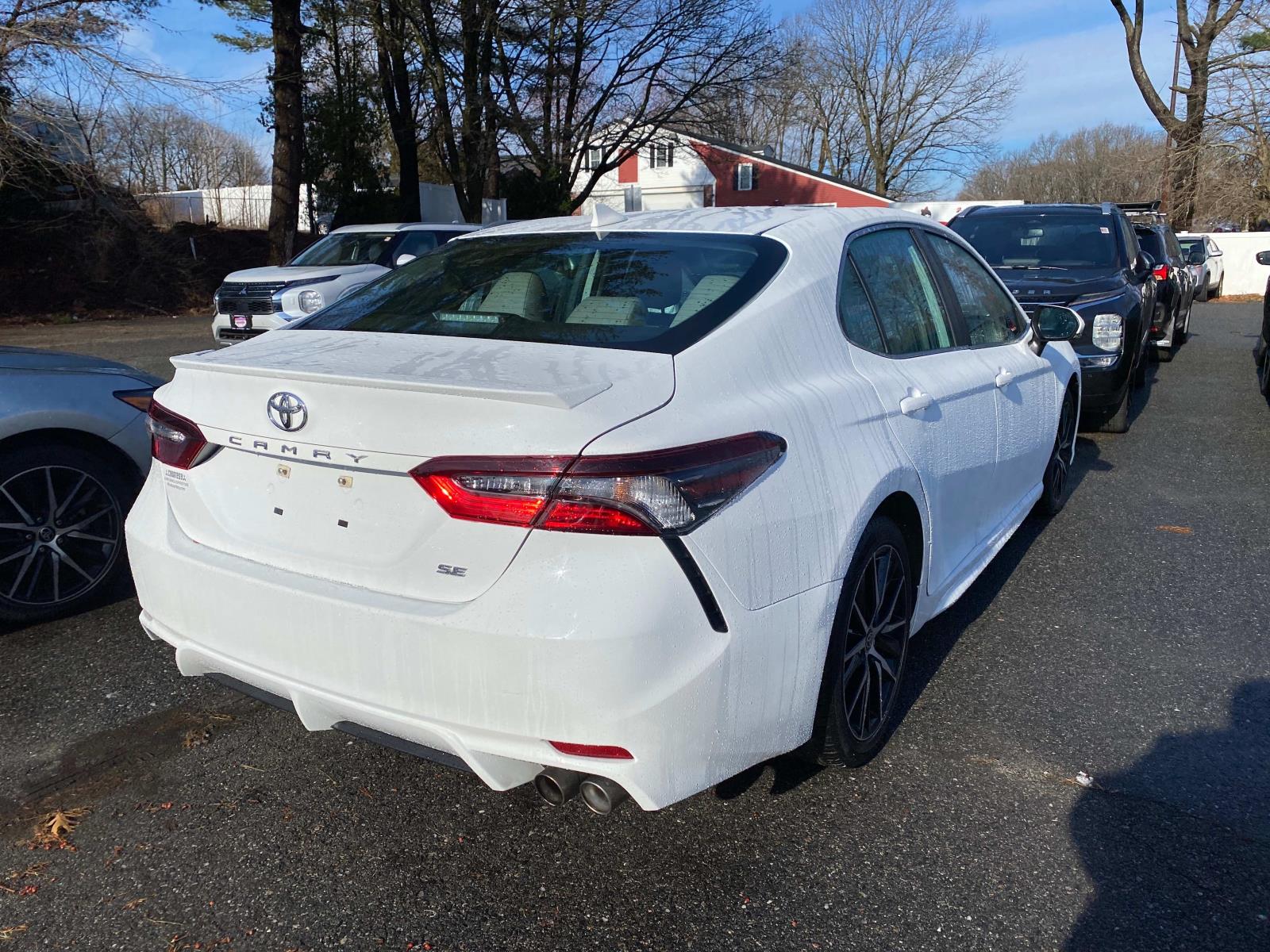 Vehicle image 6 of 26