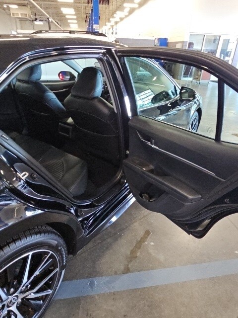 Vehicle image 38 of 48
