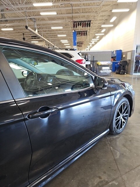 Vehicle image 46 of 48