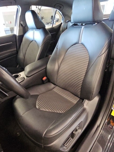 Vehicle image 27 of 48