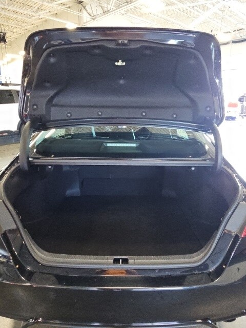 Vehicle image 36 of 48