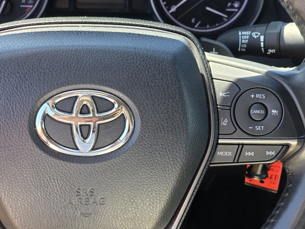 Vehicle image 20 of 27