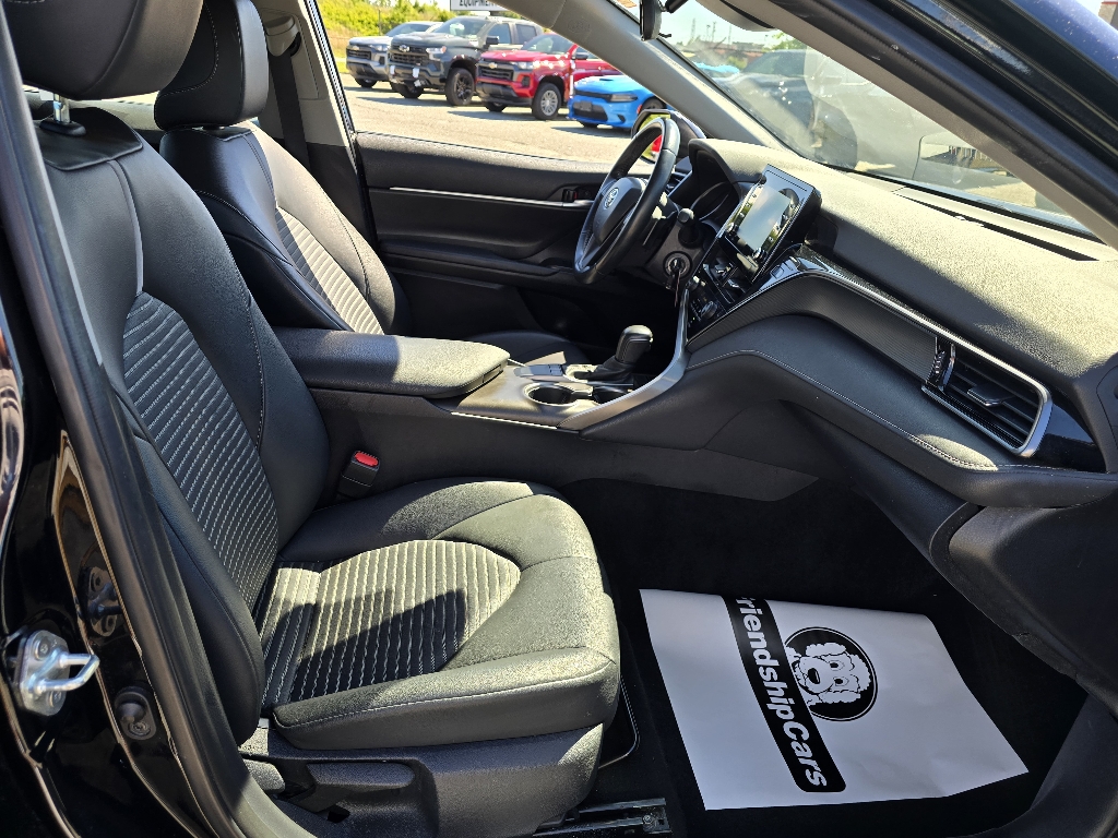 Vehicle image 18 of 27