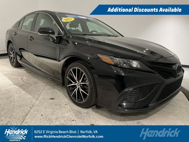 Vehicle image 19 of 70