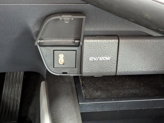 Vehicle image 50 of 70