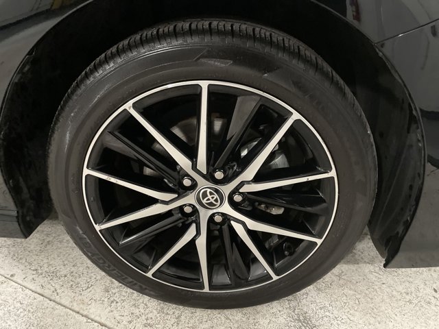 Vehicle image 63 of 70