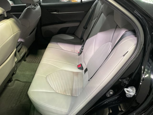 Vehicle image 44 of 70