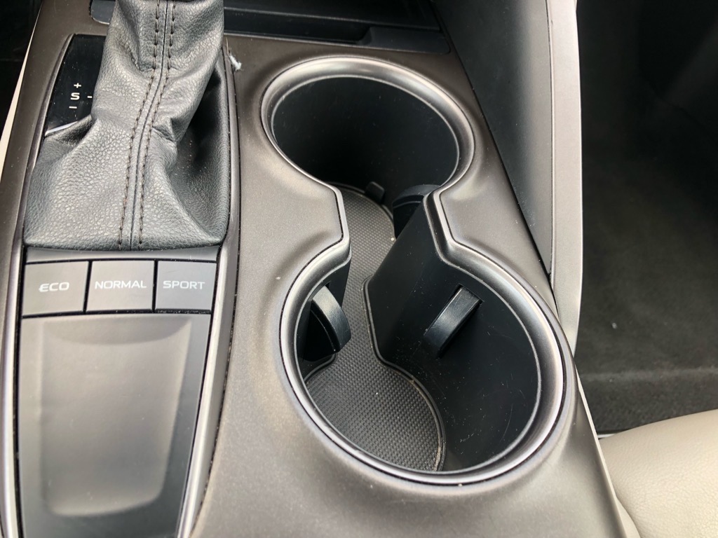 Vehicle image 27 of 31
