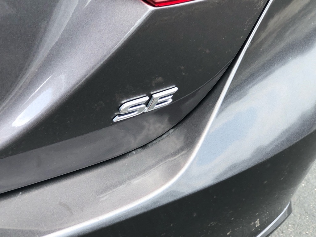 Vehicle image 13 of 31