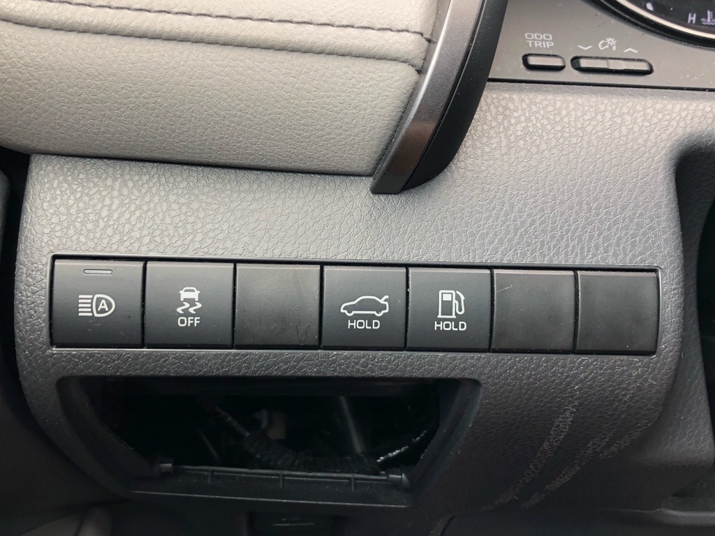 Vehicle image 25 of 31