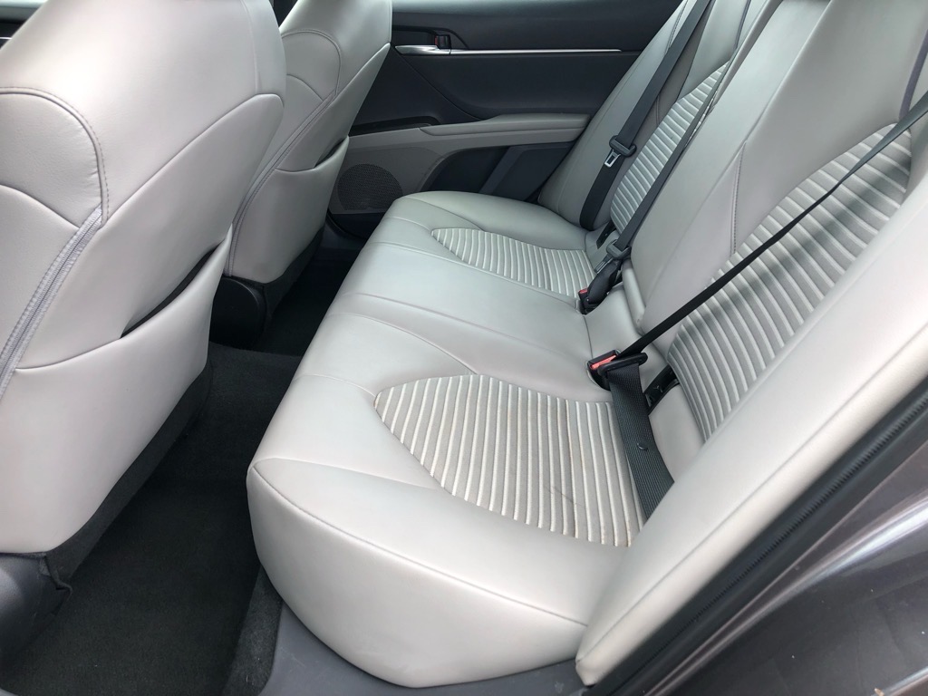 Vehicle image 17 of 31
