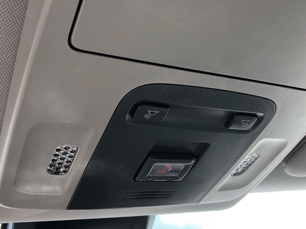 Vehicle image 22 of 31