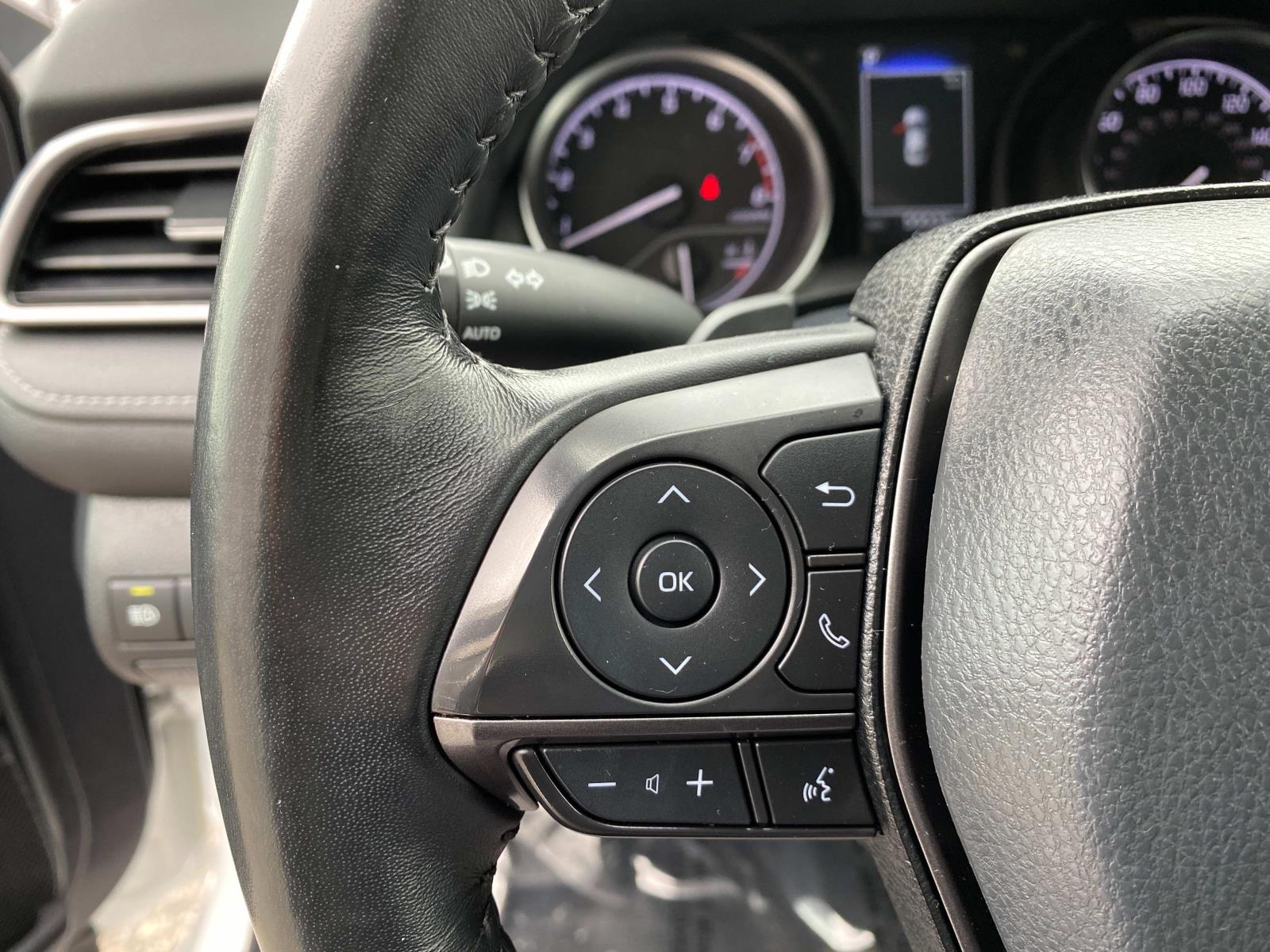 Vehicle image 16 of 26
