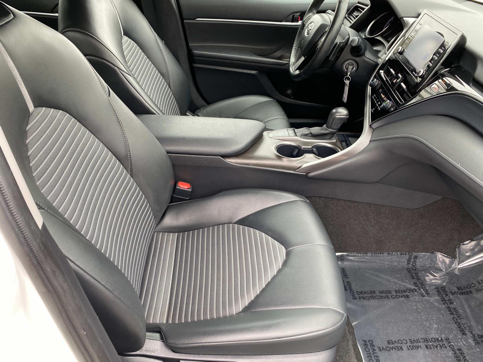 Vehicle image 20 of 26