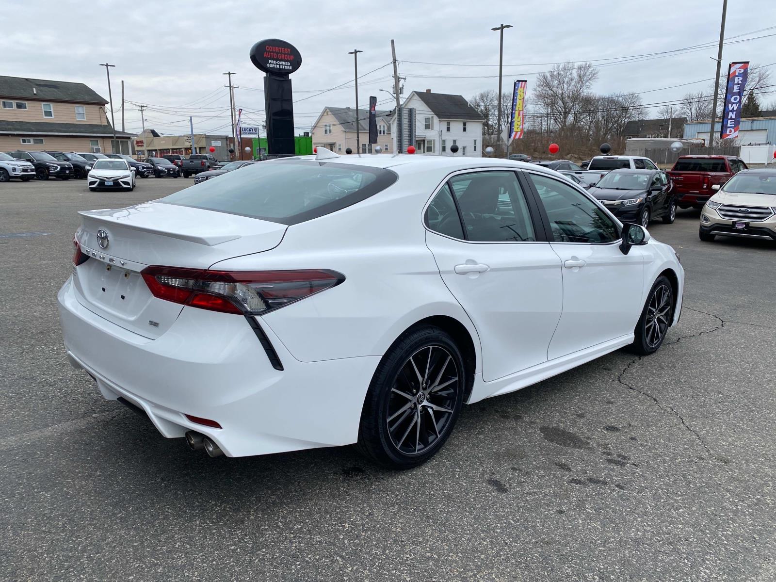 Vehicle image 5 of 26