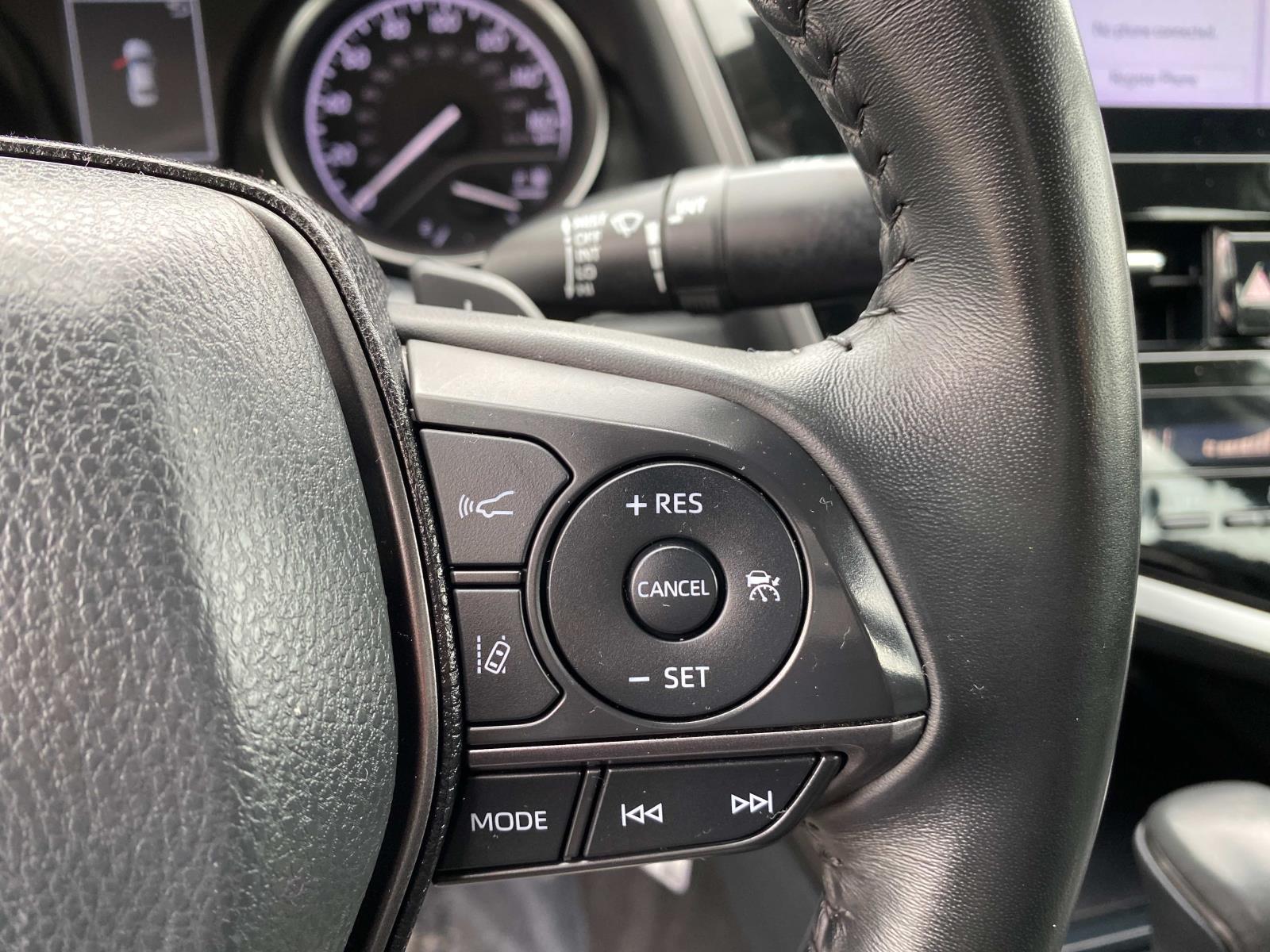 Vehicle image 17 of 26