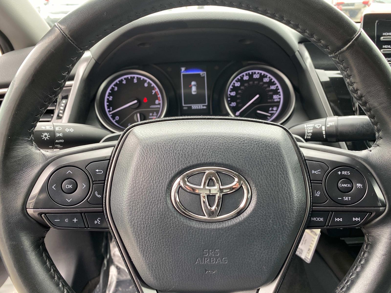 Vehicle image 15 of 26