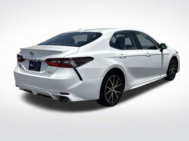 Vehicle image 5 of 34