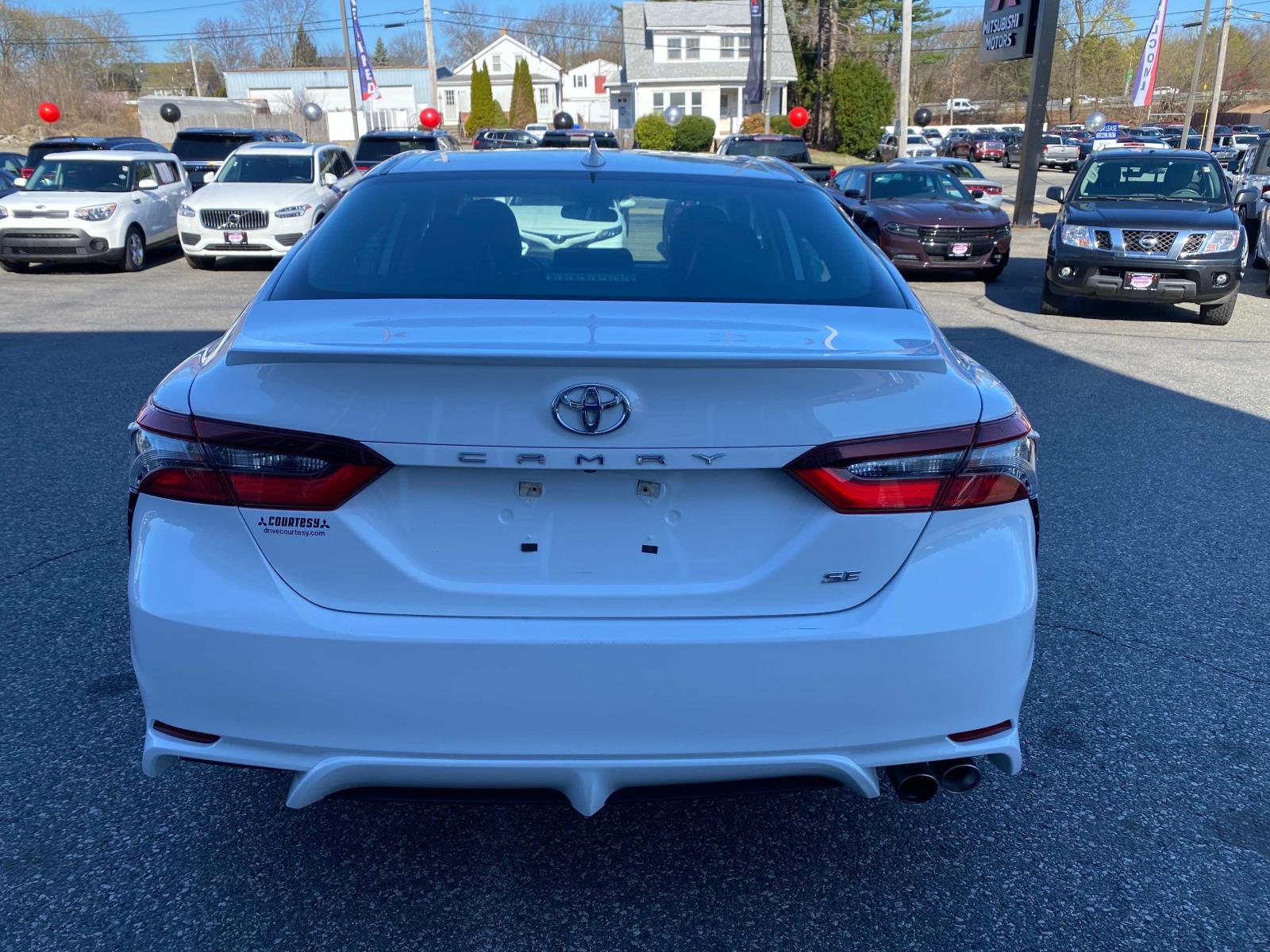 Vehicle image 6 of 24