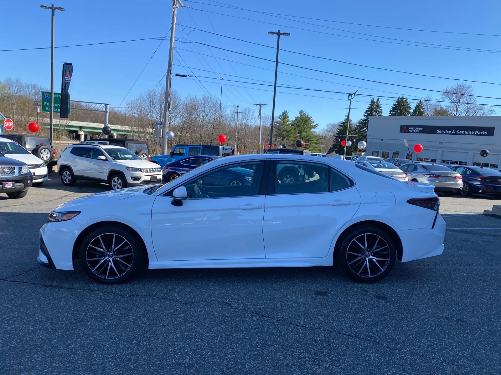 Vehicle image 8 of 24