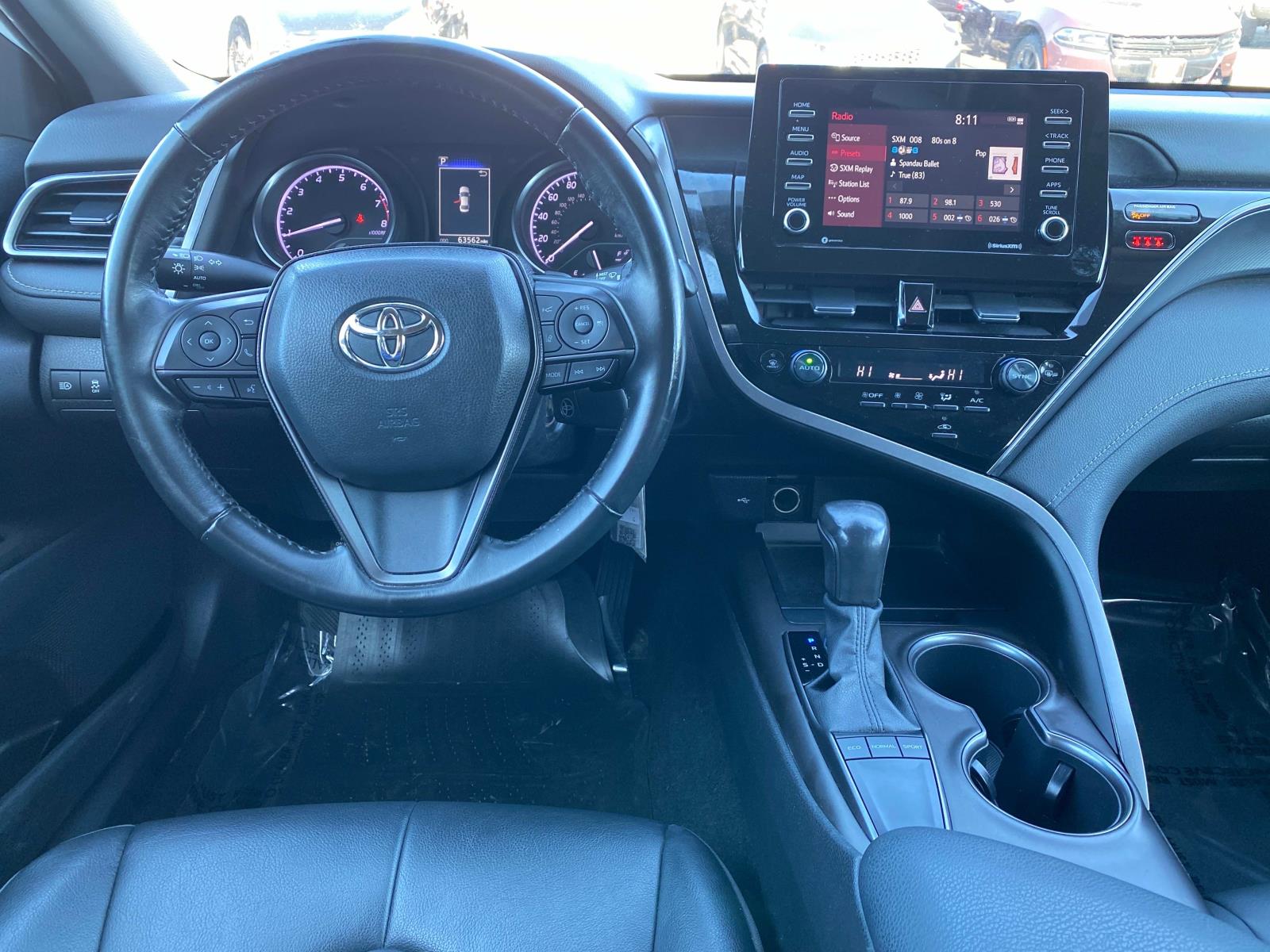 Vehicle image 10 of 24