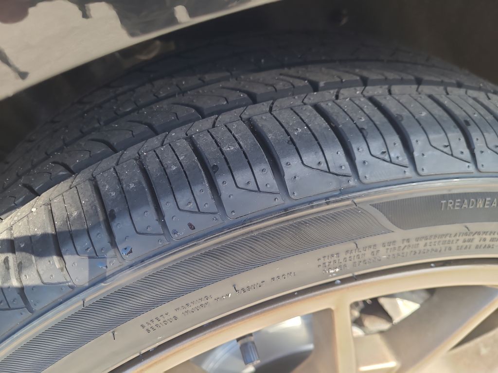 Vehicle image 26 of 27