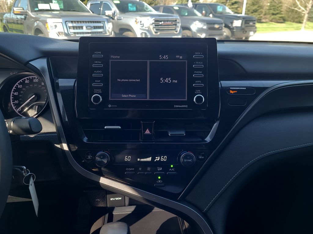 Vehicle image 18 of 27