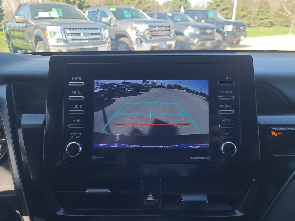 Vehicle image 19 of 27