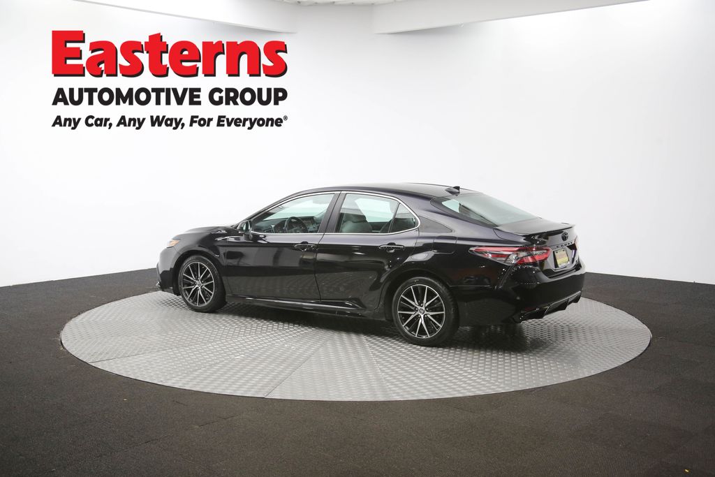 2023 Toyota Camry SE Image 27 of 55